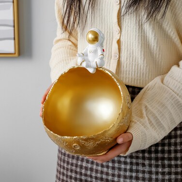 Nordic Style Resin Astronaut Figurine – Home Decoration Ornament with Storage Tray