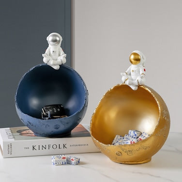 Nordic Style Resin Astronaut Figurine – Home Decoration Ornament with Storage Tray