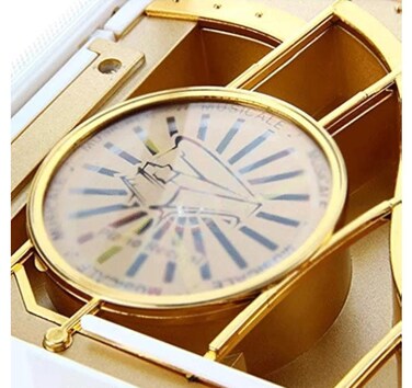 Elegant White Piano Music Box with Golden Accents – Vintage Classical Miniature & Jewelry Storage